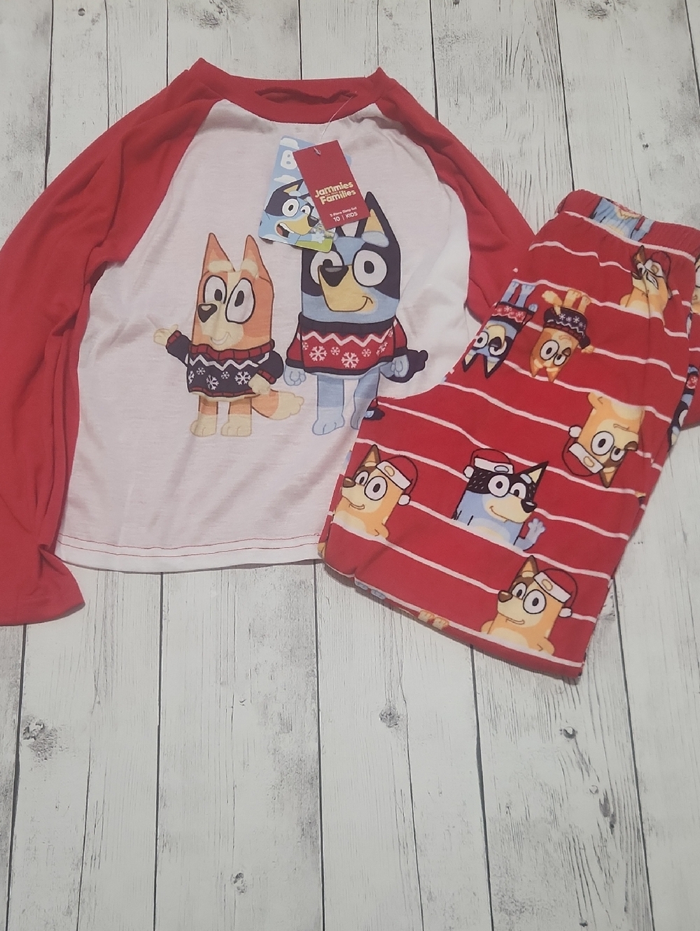 NWT Bluey Size 10 Kids Soft Christmas Pajamas.